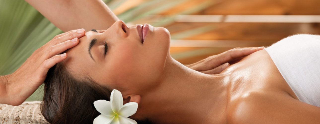 Massage du visage et cuir chavelu